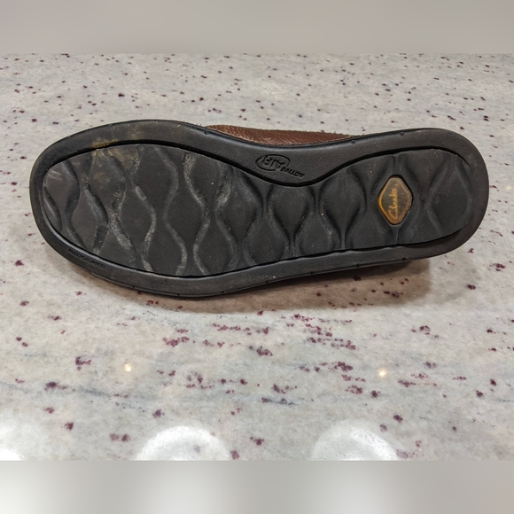 Clark Shoes - Picture 4 of 8